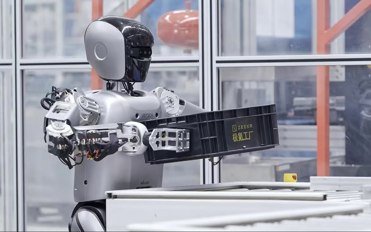 Lãnh đạo phương Tây 'sốc nặng' khi thăm nhà máy Trung Quốc: Không bóng người, chỉ toàn thứ lạ lùng này- Ảnh 3. Lãnh đạo phương Tây 'sốc nặng' khi thăm nhà máy Trung Quốc: Không bóng người, chỉ toàn thứ lạ lùng này- Ảnh 3.