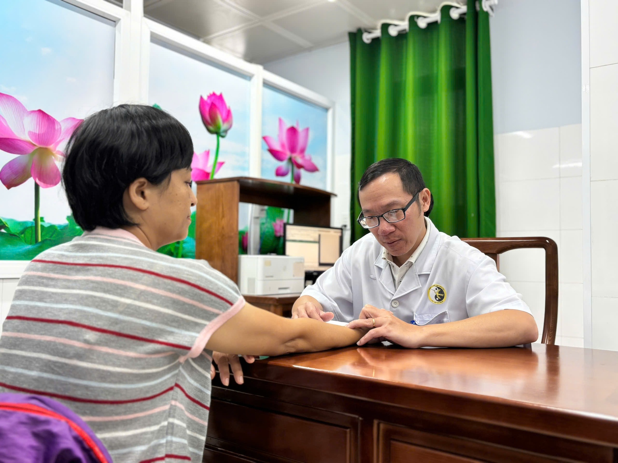 Bị ung thư có thể điều trị bằng y học cổ truyền? - Ảnh 1.