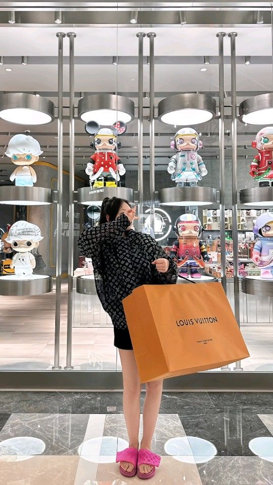 Vì sao hàng giảm giá luôn là 99.000, 199.000, 299.000,… chứ không phải 100.000, 200.000?- Ảnh 3. Vì sao hàng giảm giá luôn là 99.000, 199.000, 299.000,… chứ không phải 100.000, 200.000?- Ảnh 3.