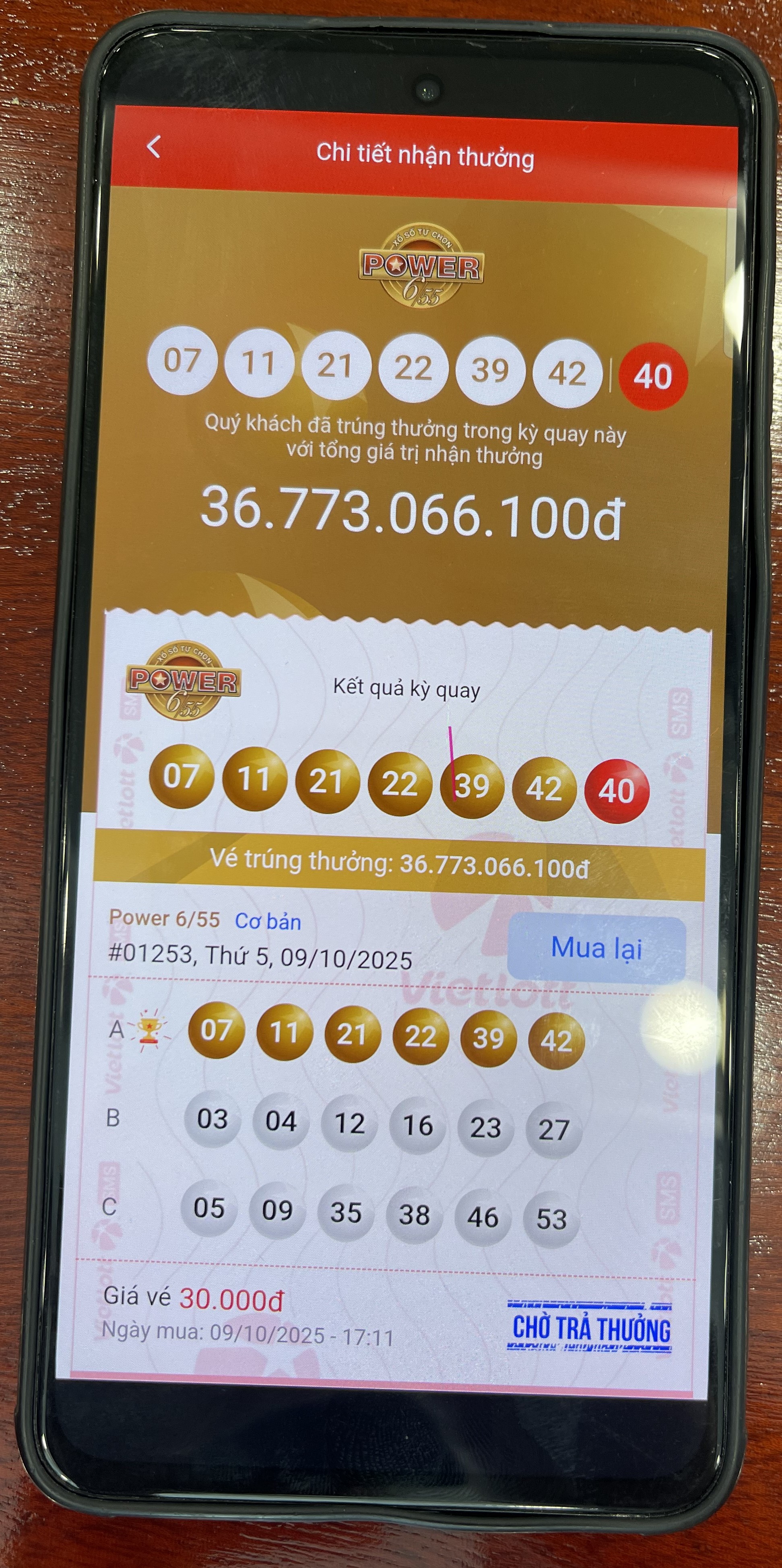 Trúng Vietlott gần 37 tỷ đồng, người chơi ở Thanh Hóa kể giây phút "không dám tin" - Ảnh 3.