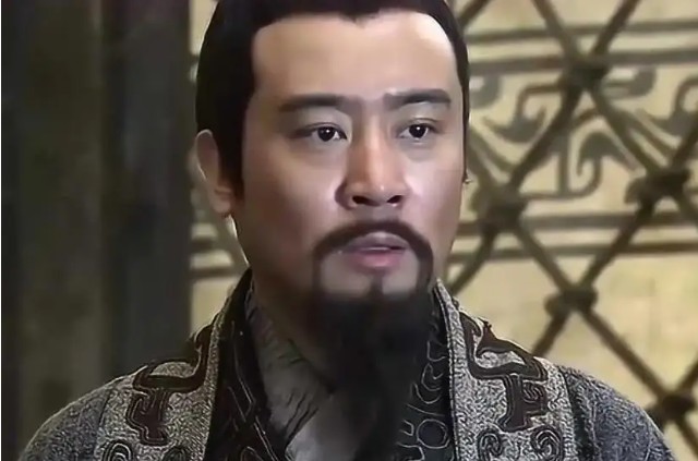 2 mãnh tướng khiến Lưu Bị khốn đốn: Một người suýt giết Trương Phi, kẻ còn lại đấu ngang Hoàng Trung- Ảnh 1.