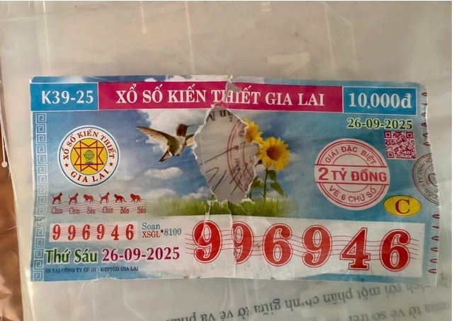 Vé số trúng 2 tỉ bị từ chối trả thưởng vì rách: Dự kiến trong tuần này sẽ có kết quả- Ảnh 1. Vé số trúng 2 tỉ bị từ chối trả thưởng vì rách: Dự kiến trong tuần này sẽ có kết quả- Ảnh 1.