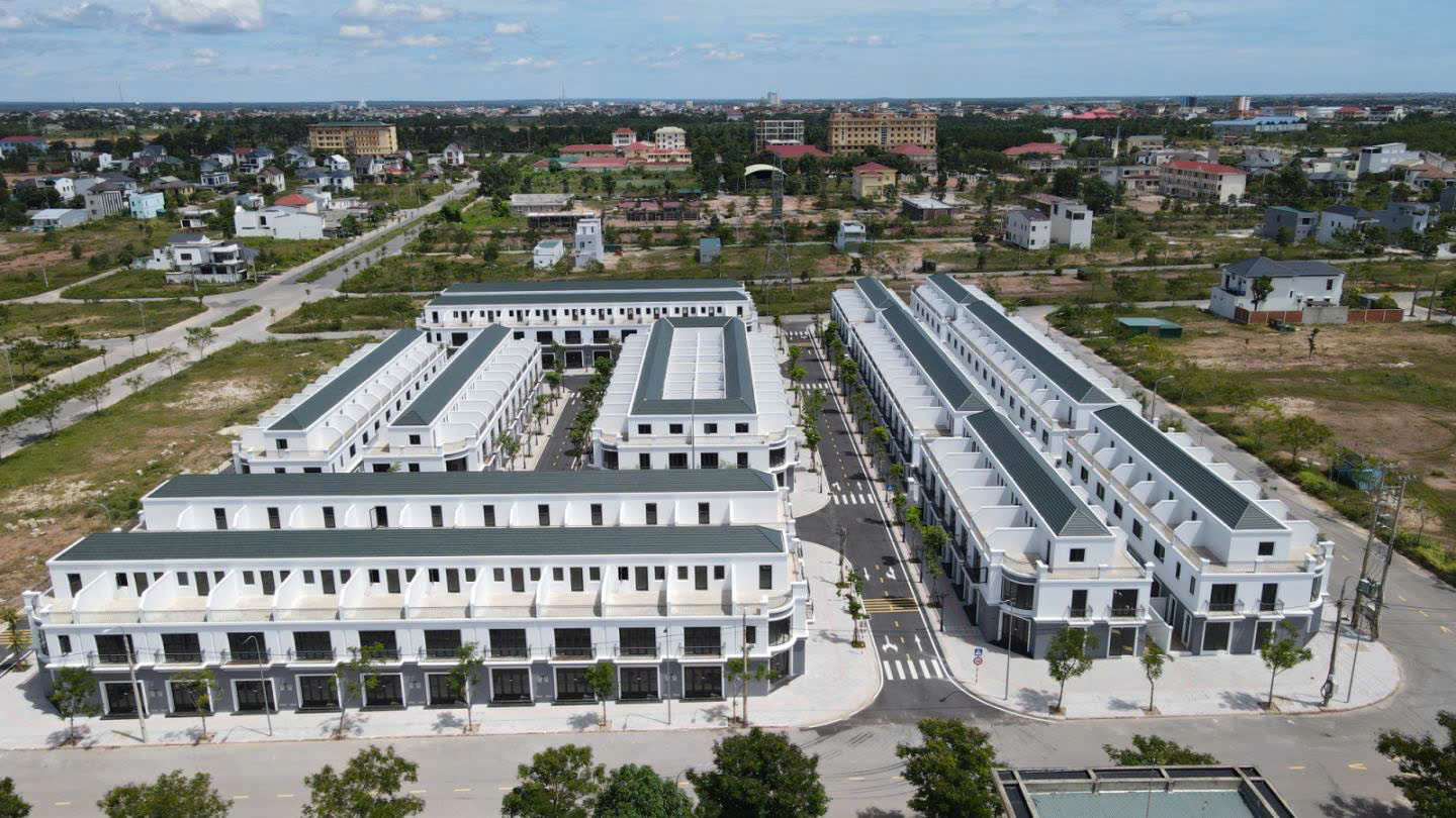 Hé lộ đầu tiên về dự án nhà ở xã hội của Vingroup tại Quảng Trị: Mở bán 142 căn, giá bán ra sao? 2 Hé lộ đầu tiên về dự án nhà ở xã hội của Vingroup tại Quảng Ngãi: Mở bán 142 căn, giá bán ra sao? - Ảnh 2.