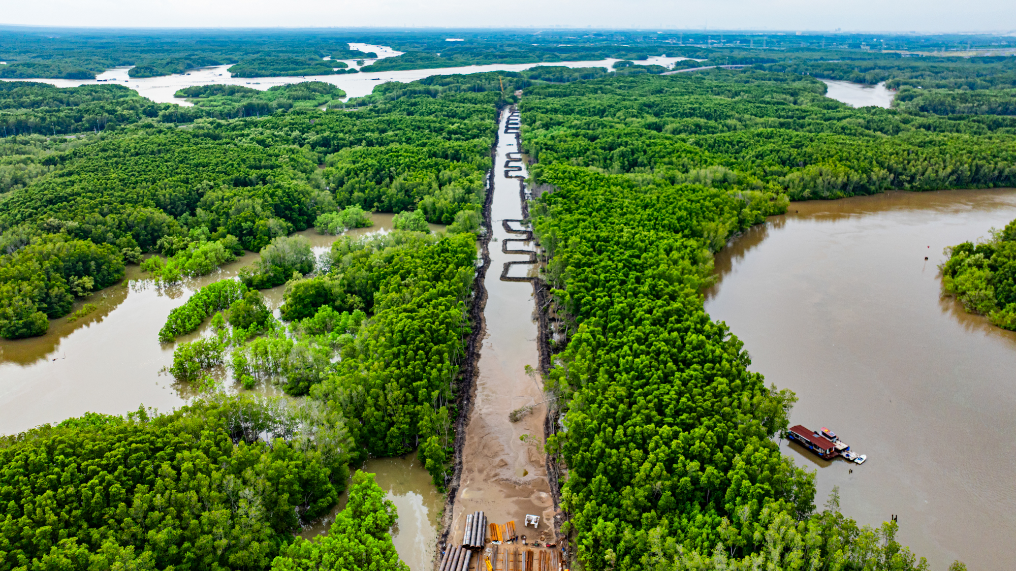 Toàn cảnh cầu 5.000 tỷ đang thành hình, kết nối điểm nóng bất động sản với cụm cảng lớn thứ 2 Việt Nam- Ảnh 13. Toàn cảnh cầu 5.000 tỷ đang thành hình, kết nối điểm nóng bất động sản với cụm cảng lớn thứ 2 Việt Nam- Ảnh 13.