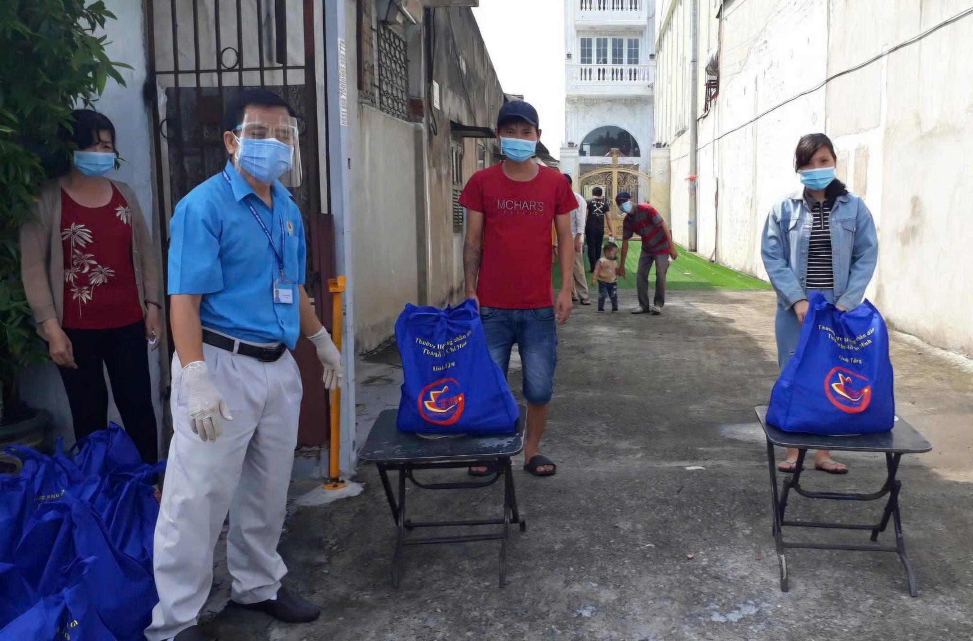 Chấm dứt sử dụng cán bộ Công đoàn chuyên trách theo chế độ hợp đồng - Ảnh 1.