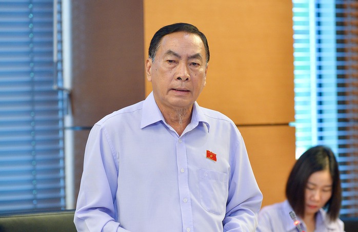 Đại biểu Nguyễn Lâm Thành: Giá vàng tăng, người dân mua nhẫn cưới cũng khó khăn- Ảnh 2. Đại biểu Nguyễn Lâm Thành: Giá vàng tăng, người dân mua nhẫn cưới cũng khó khăn- Ảnh 2.