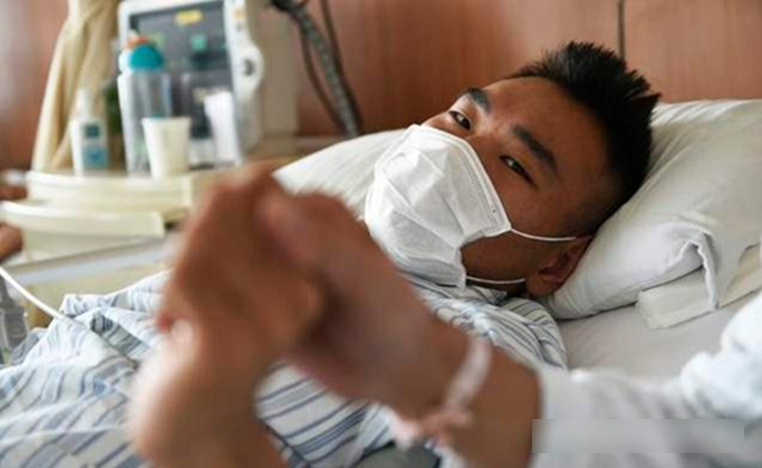 Chàng trai 28 tuổi bị viêm thận, ăn tỏi mỗi ngày, 5 tháng sau tái khám khiến bác sĩ sững sờ- Ảnh 1.