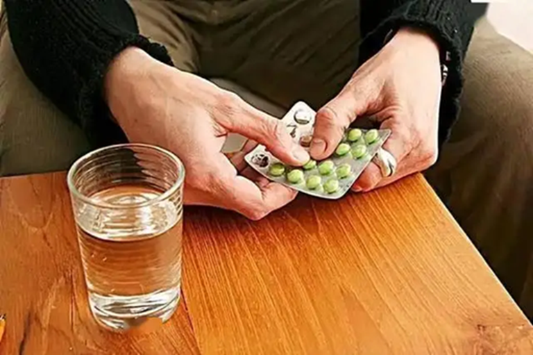 Ngày càng nhiều người tử vong vì suy thận, bác sĩ khuyên: Chớ dại đụng nhiều 6 việc này- Ảnh 2. Ngày càng nhiều người tử vong vì suy thận, bác sĩ khuyên: Chớ dại đụng nhiều 6 việc này- Ảnh 2.