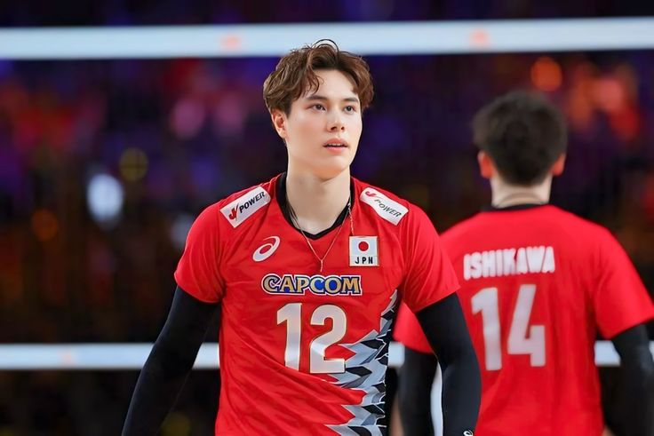 Nam thần bóng chuyền Nhật Bản bị tóm dính đã có bạn gái vẫn qua đêm với nữ diễn viên phim 18+- Ảnh 1.