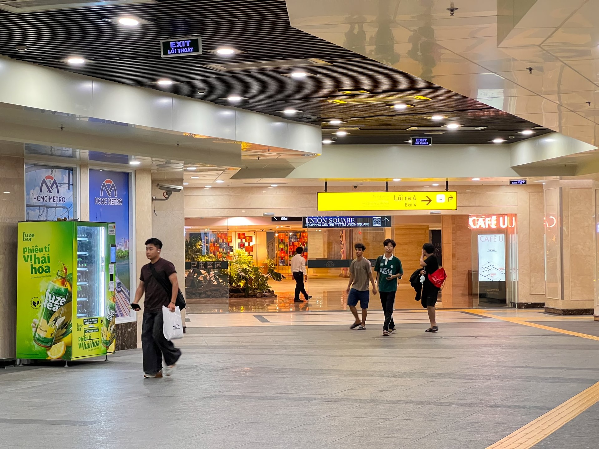 Ngắm tòa nhà đầu tiên kết nối với ga metro: Nơi Hermès, Dior, Bvlgari hội tụ, từng 'nằm trong tay' tỷ phú Phạm Nhật Vượng- Ảnh 11. Ngắm tòa nhà đầu tiên kết nối với ga metro: Nơi Hermès, Dior, Bvlgari hội tụ, từng 'nằm trong tay' tỷ phú Phạm Nhật Vượng- Ảnh 11.