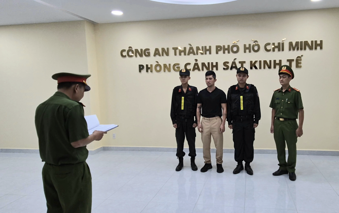 Trước khi bị bắt, Lương Bằng Quang từng đăng video nói gì?- Ảnh 1. Trước khi bị bắt, Lương Bằng Quang từng đăng video nói gì?- Ảnh 1.