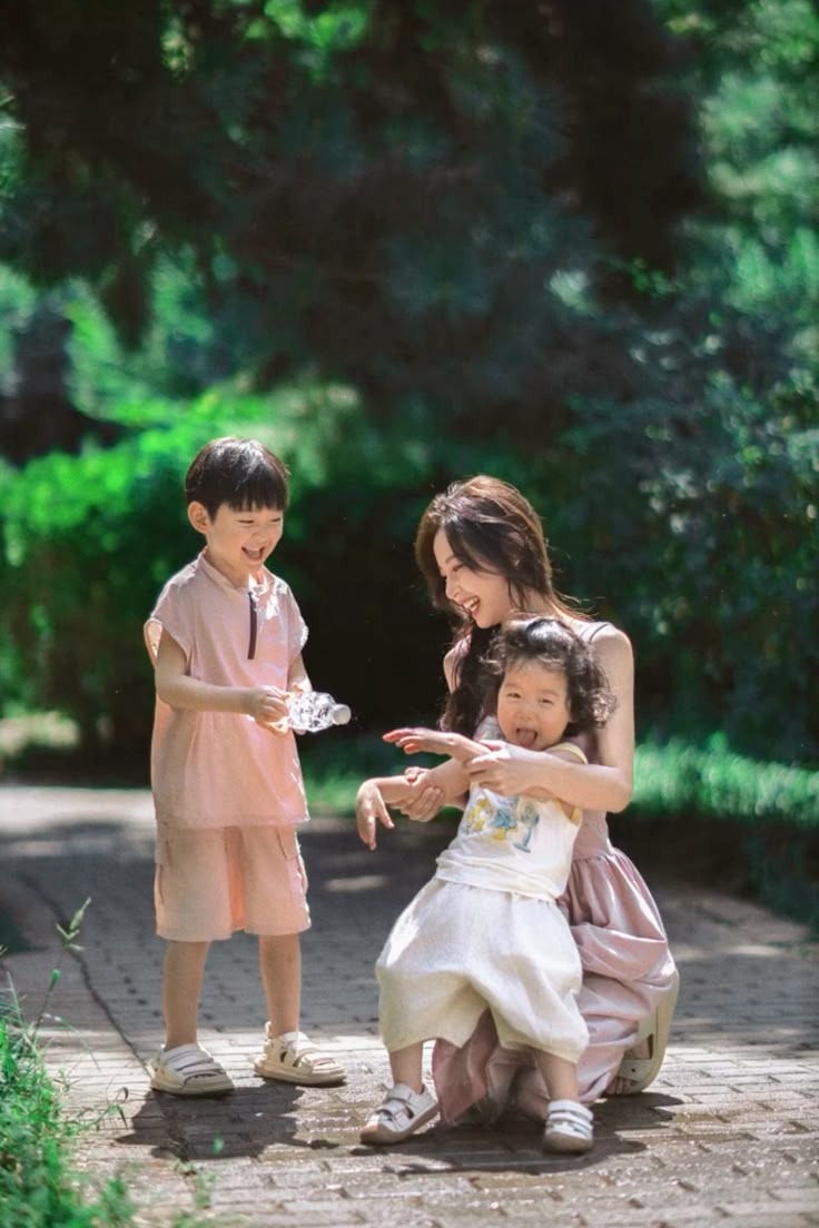 Dấu hiệu của 1 bà mẹ mà mọi đứa trẻ đều mong muốn có được- Ảnh 1. Dấu hiệu của 1 bà mẹ mà mọi đứa trẻ đều mong muốn có được- Ảnh 1.