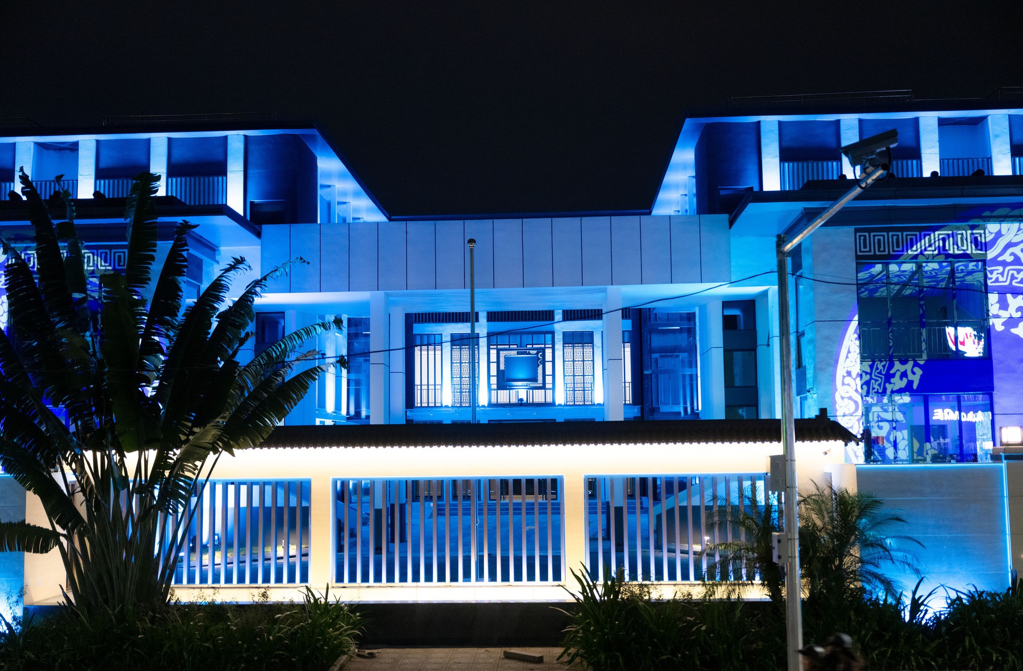 Ảnh/ CLIP: Diện mạo mới không nhận ra của ngôi “nhà ma” số 300 Kim Mã (Hà Nội)- Ảnh 9. Ảnh/ CLIP: Diện mạo mới không nhận ra của ngôi “nhà ma” số 300 Kim Mã (Hà Nội)- Ảnh 9.