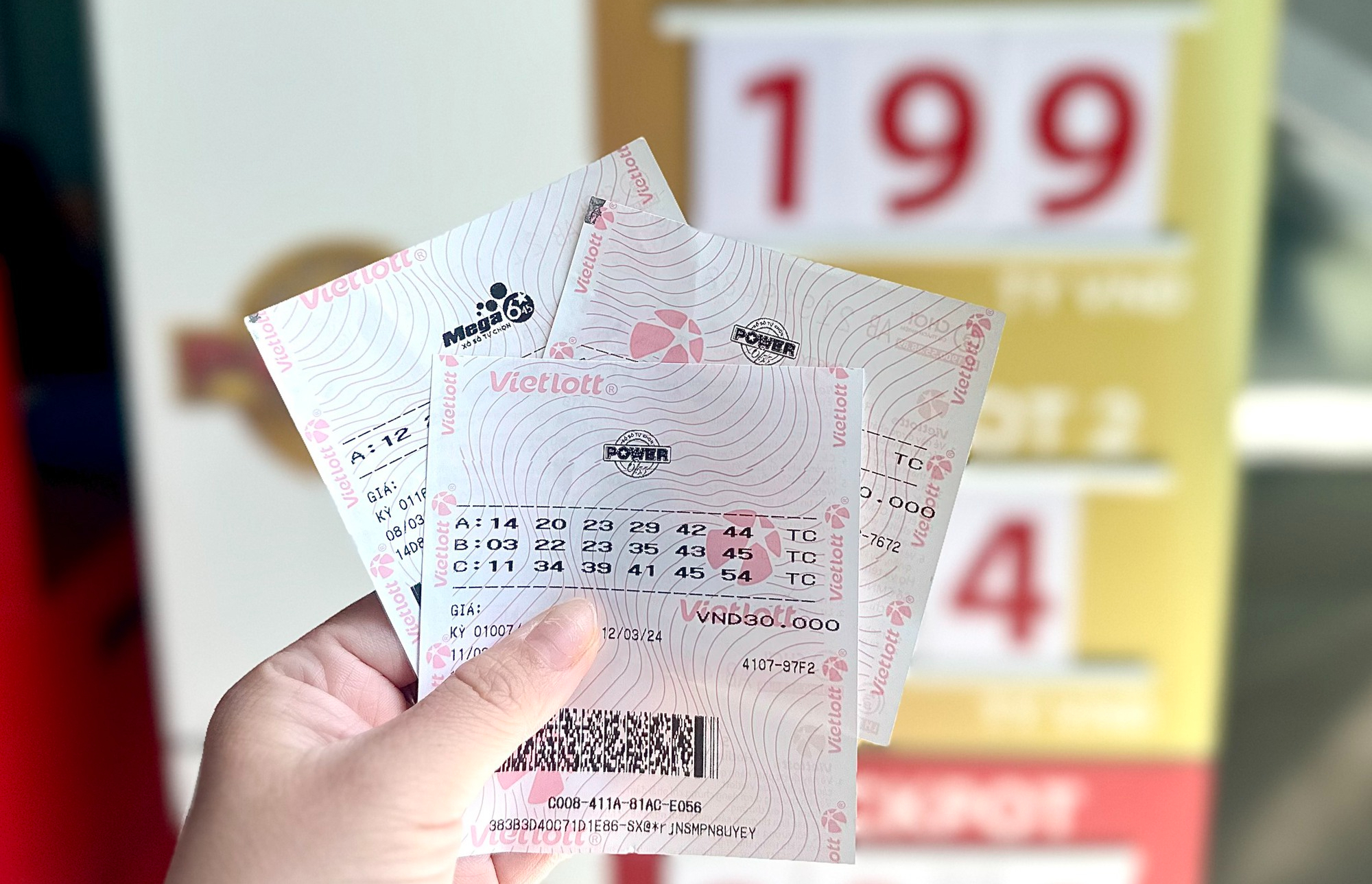 Vietlott có thêm 1 tỷ phú: Trúng jackpot 134 tỷ đồng- Ảnh 1. Vietlott có thêm 1 tỷ phú: Trúng jackpot 134 tỷ đồng- Ảnh 1.