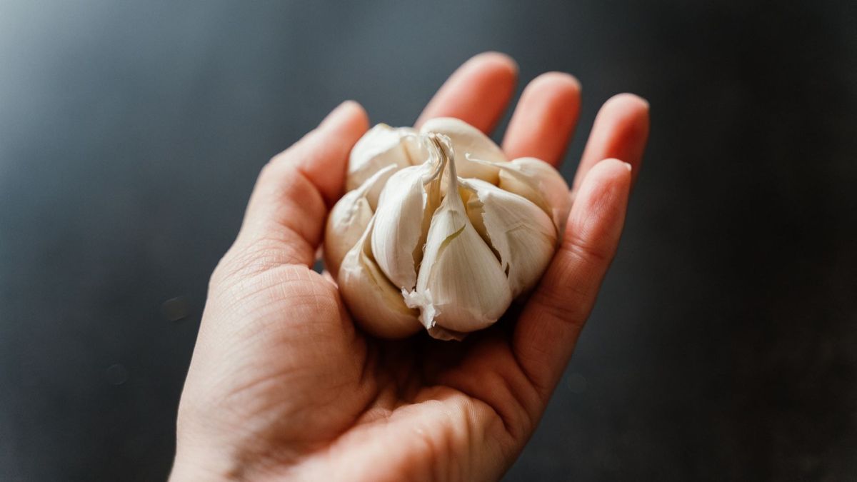 Mỗi ngày đều ăn tỏi sống để “chống ung thư”, 6 tháng sau người đàn ông đi khám, nhận kết quả bất ngờ- Ảnh 1. Mỗi ngày đều ăn tỏi sống để “chống ung thư”, 6 tháng sau người đàn ông đi khám, nhận kết quả bất ngờ- Ảnh 1.