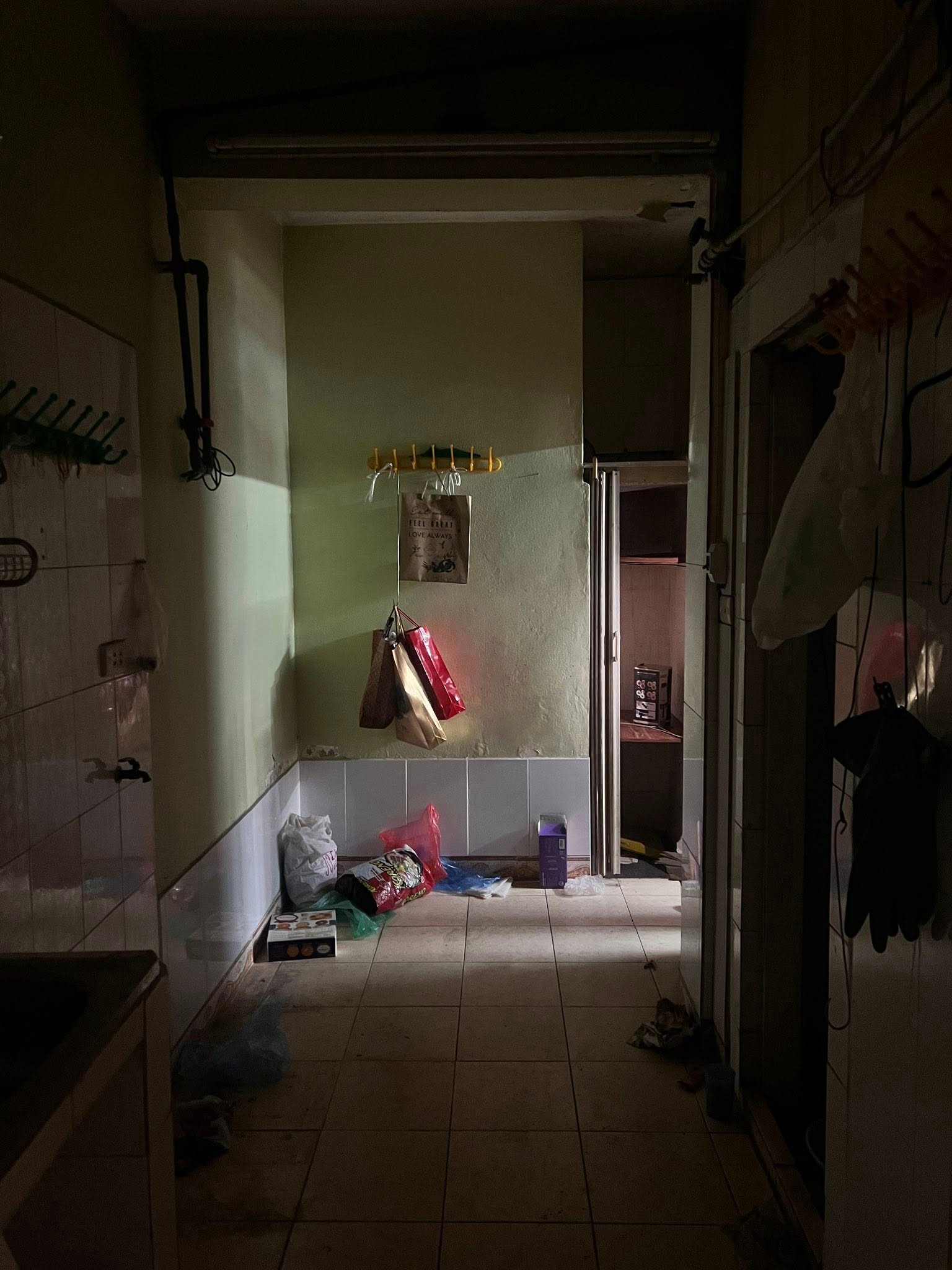 20m² giữa lòng Hà Nội vẫn có thể thành tổ ấm trong mơ: Câu chuyện cải tạo nửa tỷ đồng của vợ chồng trung niên khiến nhiều người thay đổi cách nhìn- Ảnh 6.