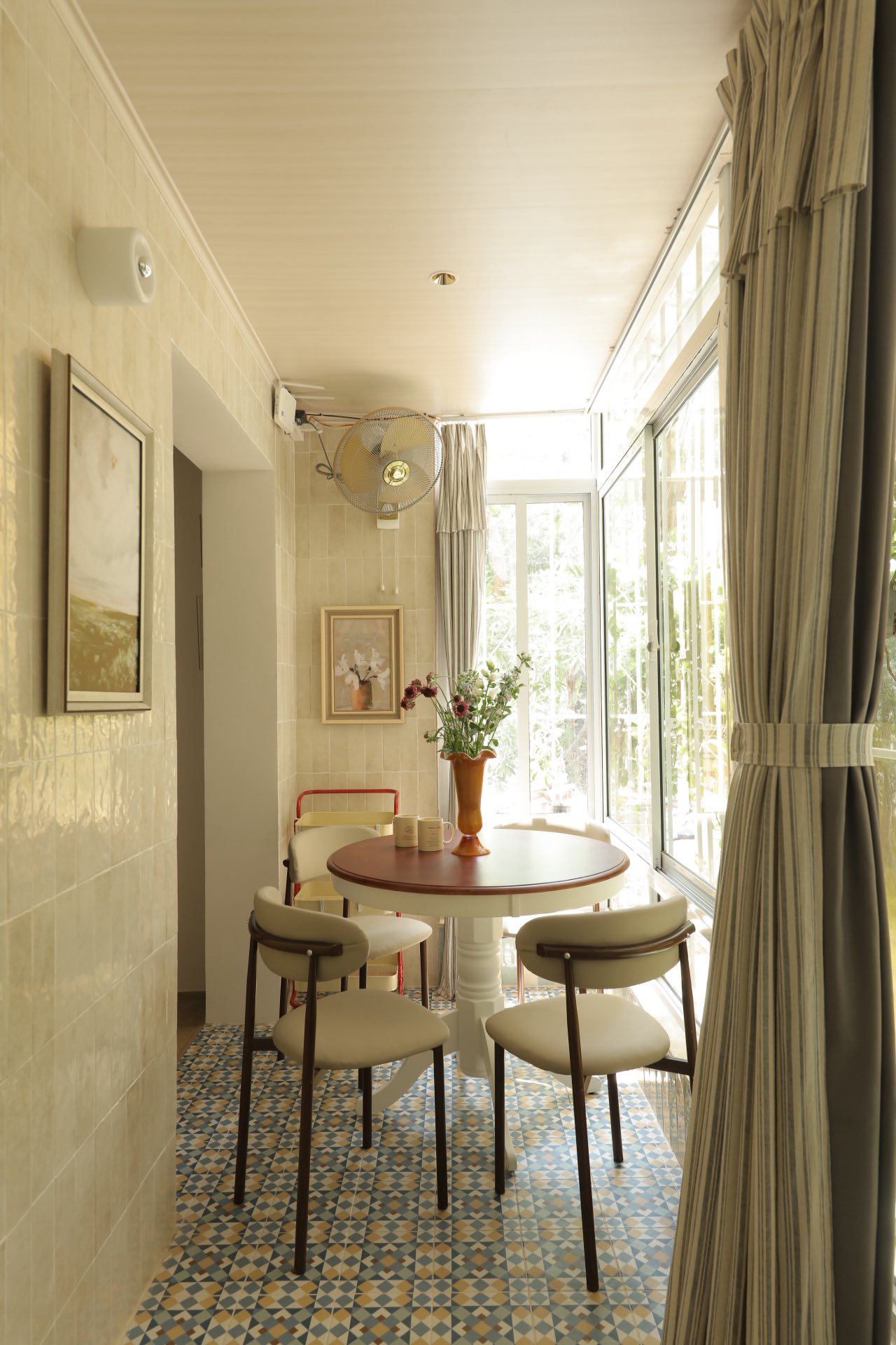 20m² giữa lòng Hà Nội vẫn có thể thành tổ ấm trong mơ: Câu chuyện cải tạo nửa tỷ đồng của vợ chồng trung niên khiến nhiều người thay đổi cách nhìn- Ảnh 13.