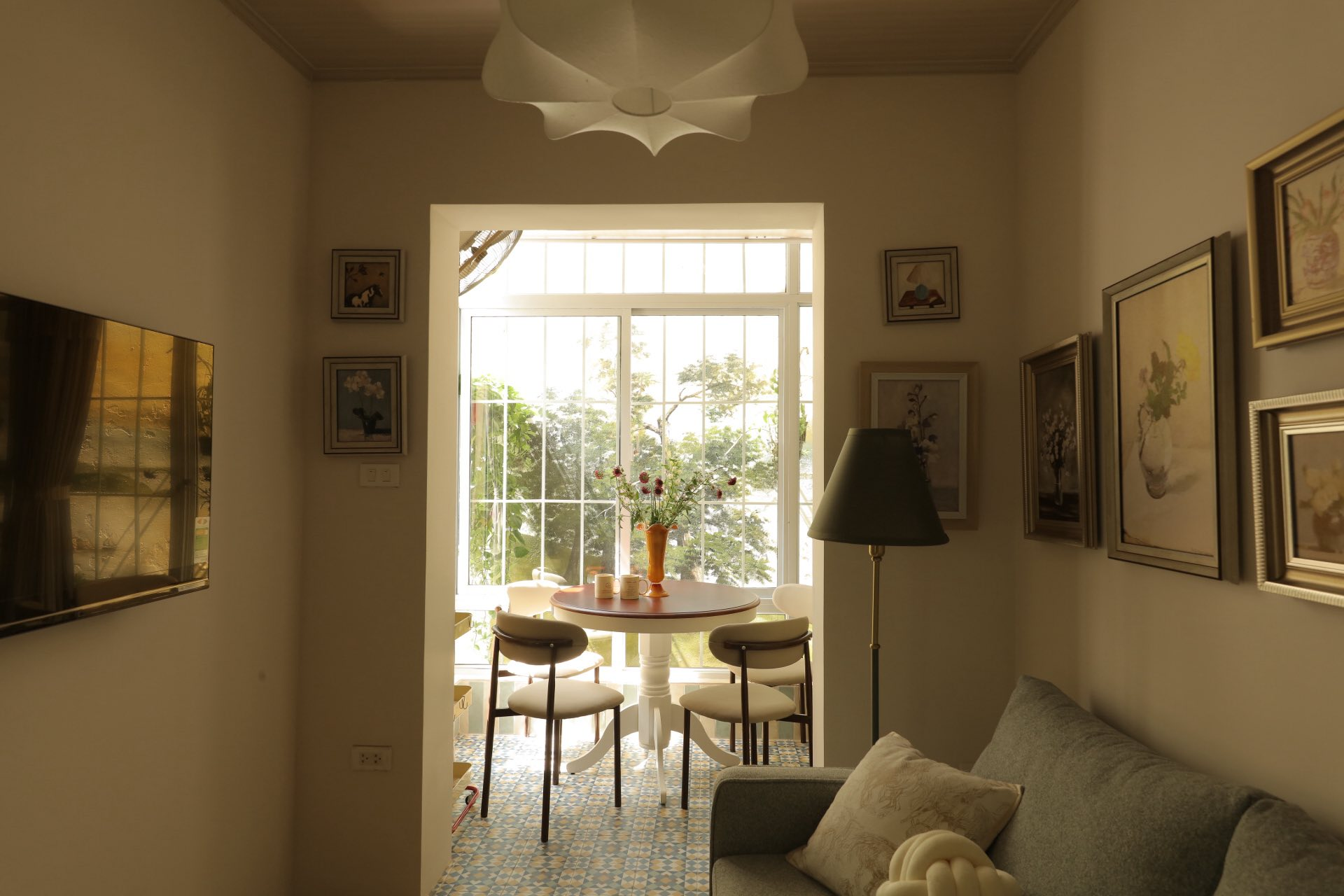 20m² giữa lòng Hà Nội vẫn có thể thành tổ ấm trong mơ: Câu chuyện cải tạo nửa tỷ đồng của vợ chồng trung niên khiến nhiều người thay đổi cách nhìn- Ảnh 20.