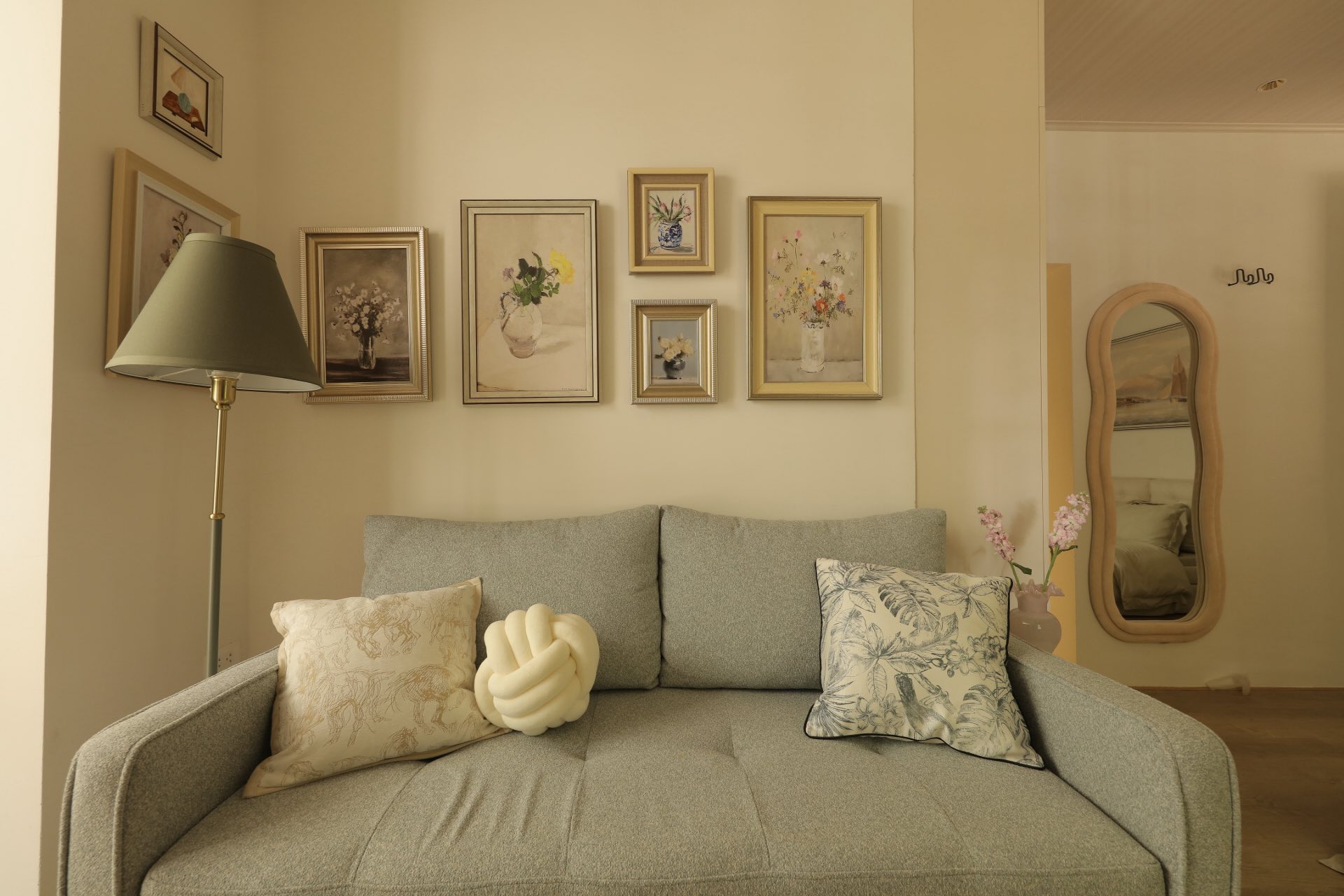 20m² giữa lòng Hà Nội vẫn có thể thành tổ ấm trong mơ: Câu chuyện cải tạo nửa tỷ đồng của vợ chồng trung niên khiến nhiều người thay đổi cách nhìn- Ảnh 19.