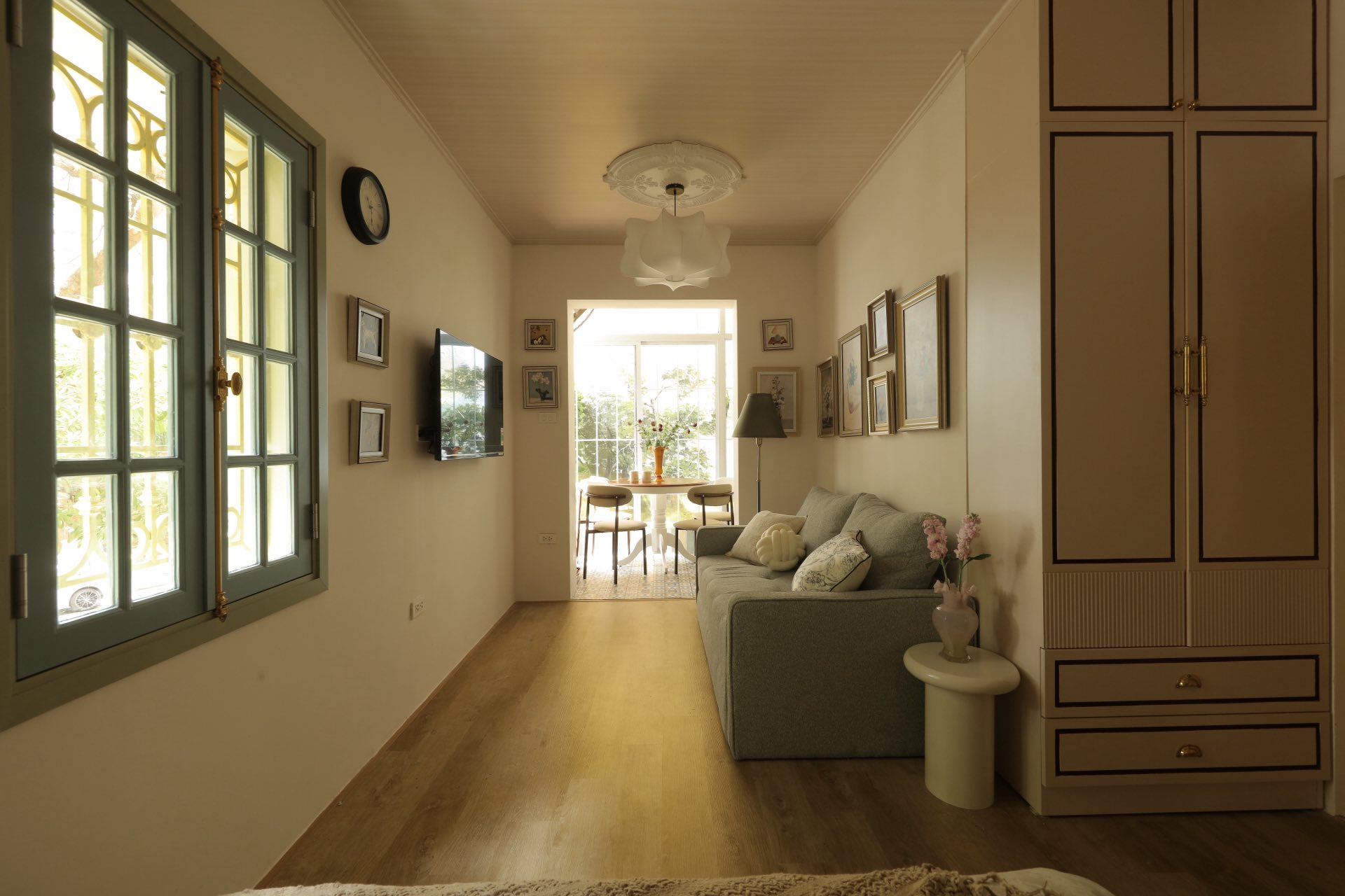 20m² giữa lòng Hà Nội vẫn có thể thành tổ ấm trong mơ: Câu chuyện cải tạo nửa tỷ đồng của vợ chồng trung niên khiến nhiều người thay đổi cách nhìn- Ảnh 18.