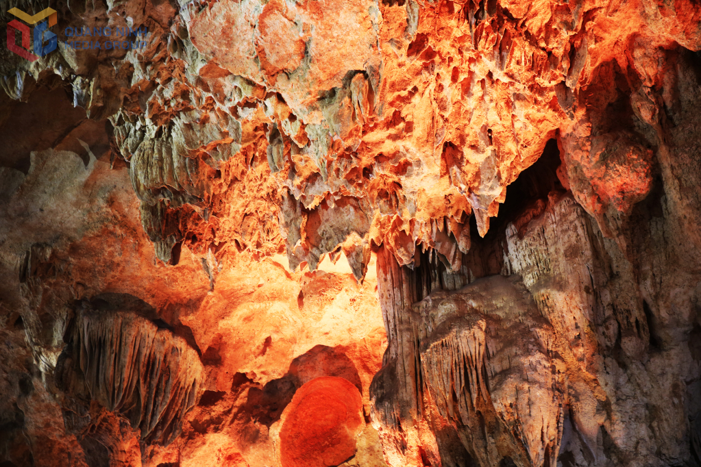 Phát hiện hang động cảnh huyền bí, nổi lên qua 1 bộ ảnh, du khách nhận xét: Ngỡ như trong phim- Ảnh 7. Phát hiện hang động cảnh huyền bí, nổi lên qua 1 bộ ảnh, du khách nhận xét: Ngỡ như trong phim- Ảnh 7.