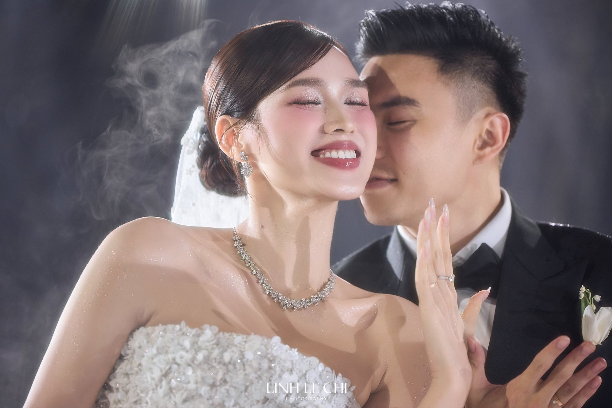 Lùm xùm của Hoa hậu Đỗ Hà dậy sóng trở lại- Ảnh 5. Lùm xùm của Hoa hậu Đỗ Hà dậy sóng trở lại- Ảnh 5.