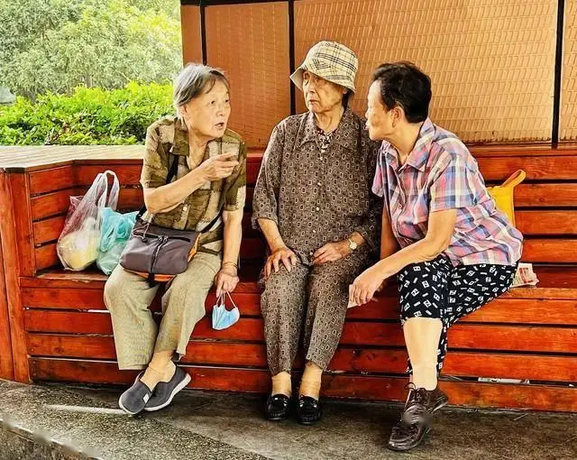 Cụ bà 97 tuổi sống một mình ở nông thôn khiến cộng đồng "ngả mũ thán phục" khi chia sẻ bí quyết sống thọ - Ảnh 1. Cụ bà 97 tuổi sống một mình ở nông thôn khiến cộng đồng "ngả mũ thán phục" khi chia sẻ bí quyết sống thọ - Ảnh 1.