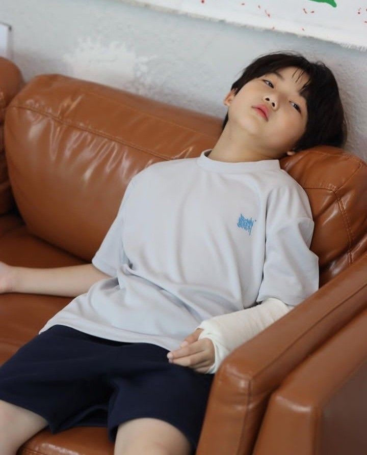 Tâm sự của người mẹ: Tôi lo con trai Gen Alpha của mình trở thành một đứa trẻ hư hỏng- Ảnh 2. Tâm sự của người mẹ: Tôi lo con trai Gen Alpha của mình trở thành một đứa trẻ hư hỏng- Ảnh 2.