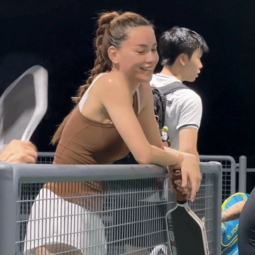 Hồ Ngọc Hà trên sân pickleball: Mặt mộc tuổi ngoài 40 quá là "đỉnh cao", kết thân mấy thứ này khó mà suy giảm khí chất- Ảnh 1.