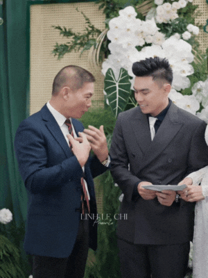 Chủ tịch tập đoàn Sơn Hải trao cho Hoa hậu Đỗ Hà 1 phong bì, bên trên có 4 chữ- Ảnh 1. Chủ tịch tập đoàn Sơn Hải trao cho Hoa hậu Đỗ Hà 1 phong bì, bên trên có 4 chữ- Ảnh 1.