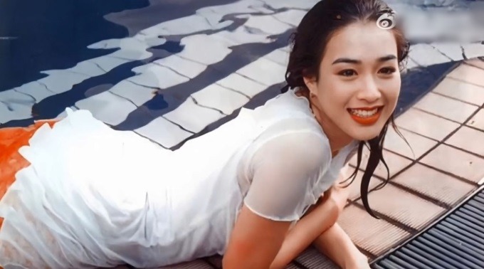 Con gái 15 tuổi của "bom sex gốc Việt" đang gây bão showbiz Trung Quốc là ai? - Ảnh 19. Con gái 15 tuổi của "bom sex gốc Việt" đang gây bão showbiz Trung Quốc là ai? - Ảnh 19.