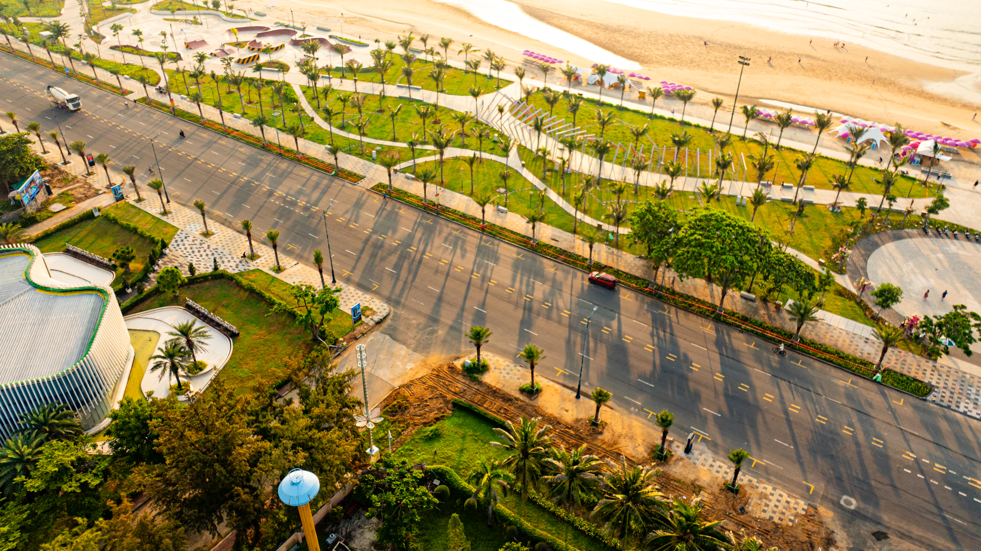 Cận cảnh tòa tháp có 143 trụ bê tông, trị giá 155 tỷ, là món quà của Sun Group: Thi công nhanh kỷ lục, vừa hoàn thành đã là điểm hot check in- Ảnh 10. Cận cảnh tòa tháp có 143 trụ bê tông, trị giá 155 tỷ, là món quà của Sun Group: Thi công nhanh kỷ lục, vừa hoàn thành đã là điểm hot check in- Ảnh 10.