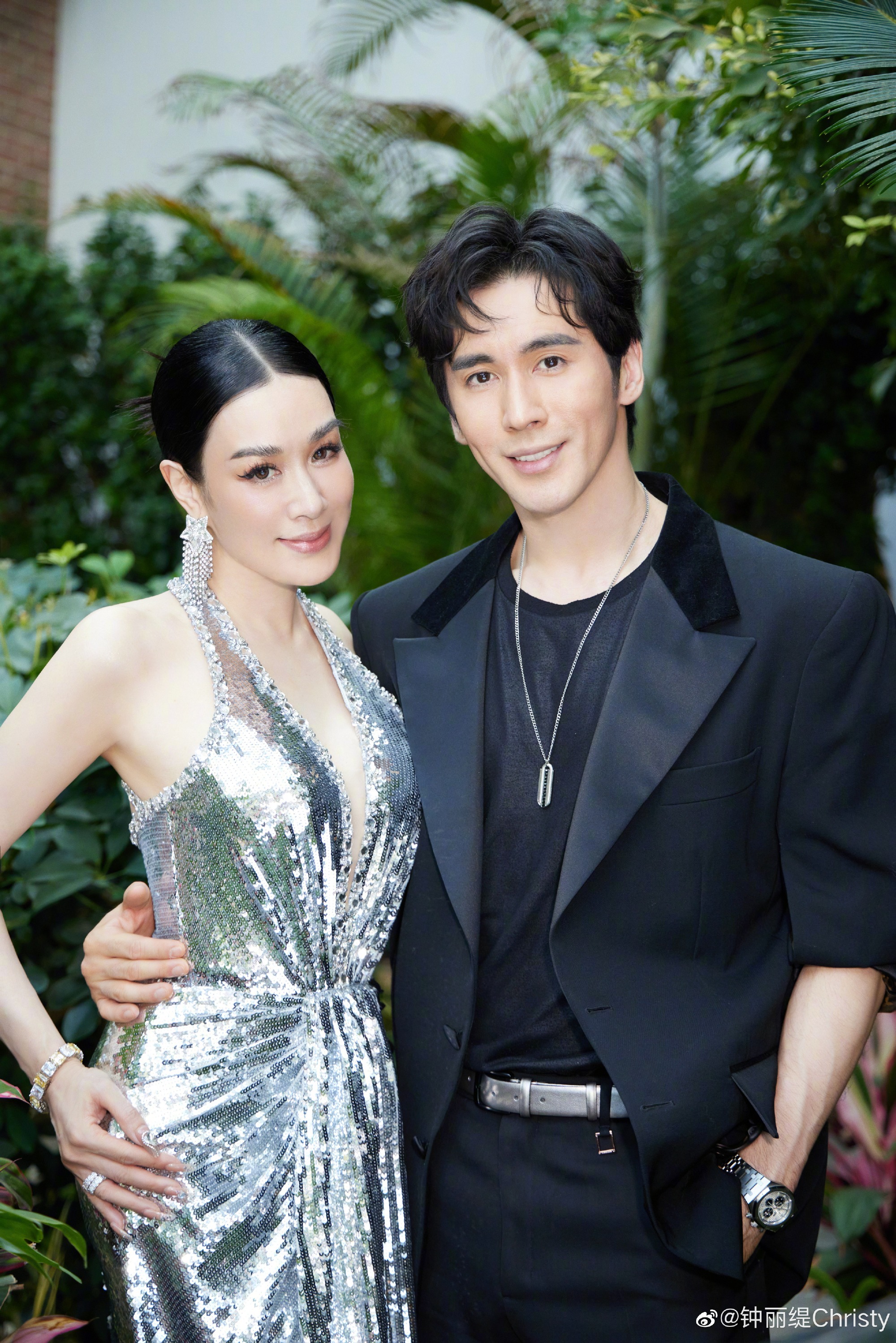 Con gái 15 tuổi của "bom sex gốc Việt" đang gây bão showbiz Trung Quốc là ai? - Ảnh 20. Con gái 15 tuổi của "bom sex gốc Việt" đang gây bão showbiz Trung Quốc là ai? - Ảnh 20.