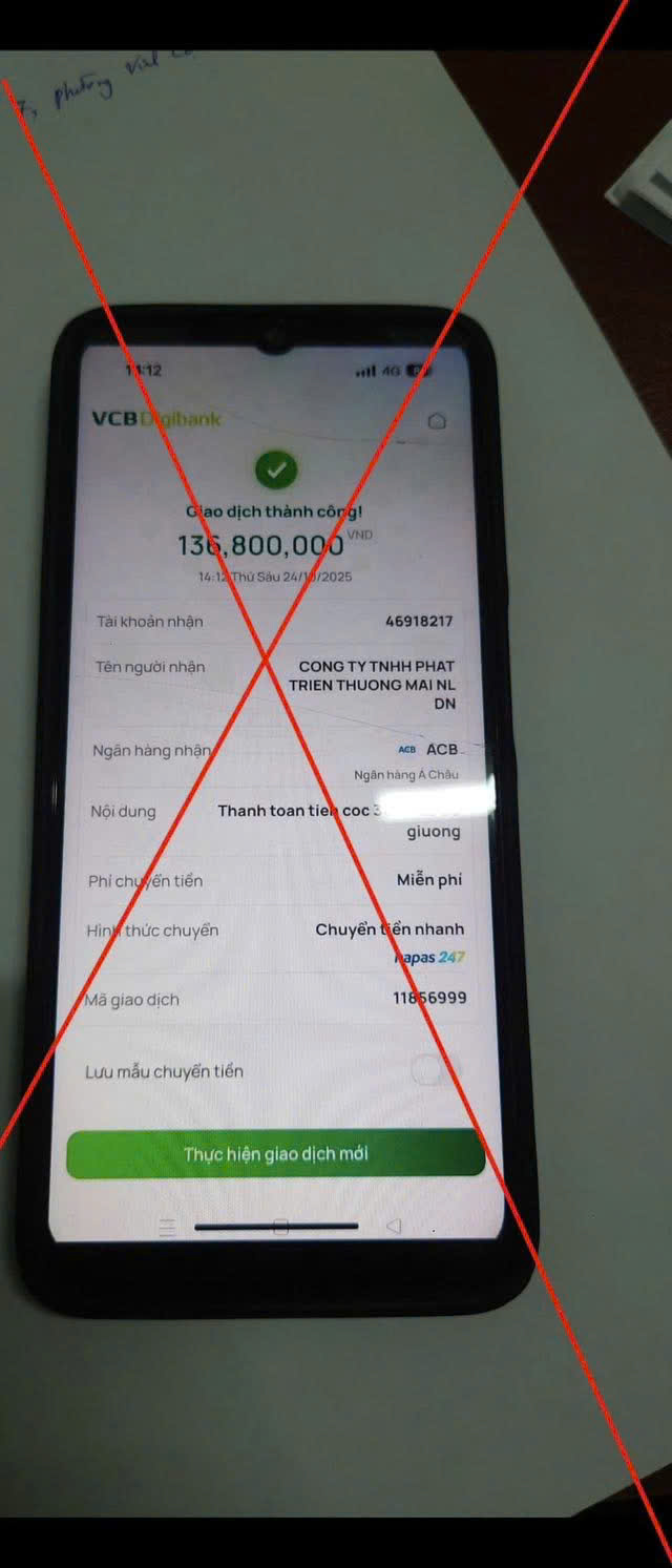 Công an cảnh báo thủ đoạn lừa đảo cực tinh vi liên quan đến chuyển khoản ngân hàng: Một người đàn ông suýt mất 70 triệu vì hai hình ảnh này - Ảnh 1.