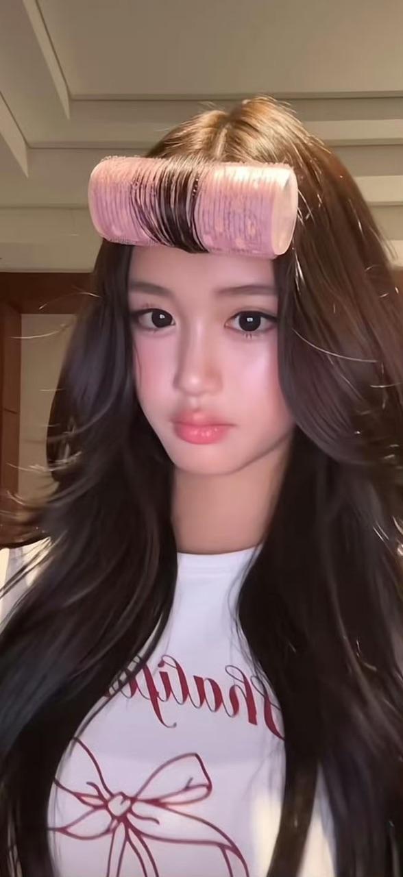 Con gái 15 tuổi của "bom sex gốc Việt" đang gây bão showbiz Trung Quốc là ai? - Ảnh 6. Con gái 15 tuổi của "bom sex gốc Việt" đang gây bão showbiz Trung Quốc là ai? - Ảnh 6.