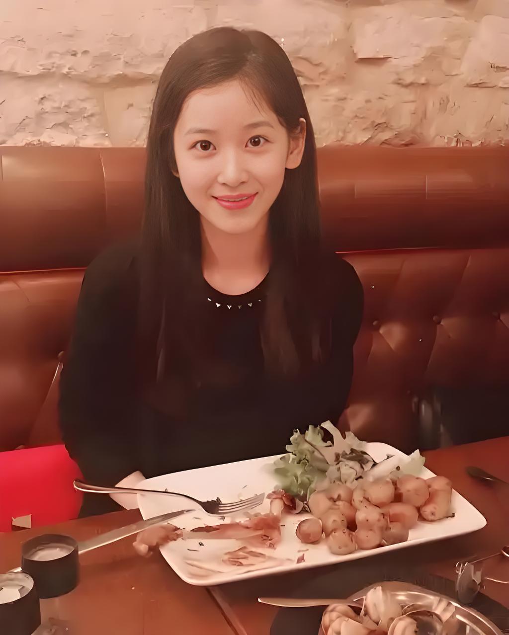 Nữ tỷ phú Chương Trạch Thiên nắm trong tay 8,4 tỷ USD bị cư dân mạng chê mặc đồ nhăn như hàng chợ: Sự thật còn kinh khủng hơn thế!- Ảnh 17.