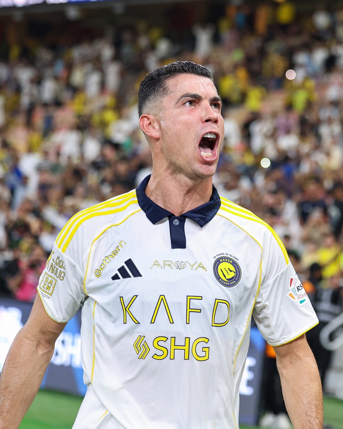 Ronaldo 40 tuổi và bàn thắng thứ 950- Ảnh 2. Ronaldo 40 tuổi và bàn thắng thứ 950- Ảnh 2.