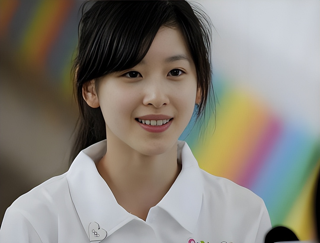 Nữ tỷ phú Chương Trạch Thiên nắm trong tay 8,4 tỷ USD bị cư dân mạng chê mặc đồ nhăn như hàng chợ: Sự thật còn kinh khủng hơn thế!- Ảnh 5.