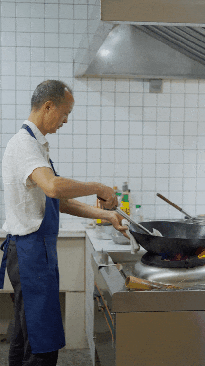 Chàng trai "bỏ phố về quê" xây "viện dưỡng lão" rộng 760m2: Cha mẹ được chăm sóc mỗi ngày, con được chữa lành mỗi đêm- Ảnh 12.