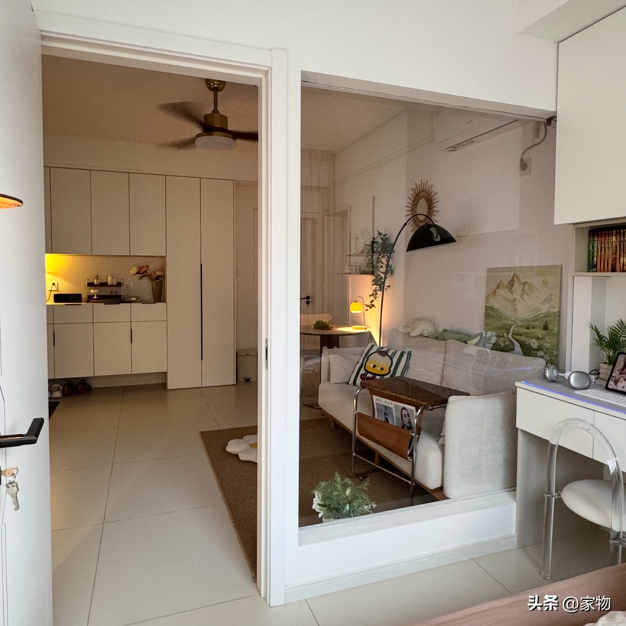 Ảo diệu nhà nhỏ: Biến phòng khách thành 2 trong 1, chỉ 1 vách kính có thêm ngay phòng ngủ 5m²- Ảnh 3. Ảo diệu nhà nhỏ: Biến phòng khách thành 2 trong 1, chỉ 1 vách kính có thêm ngay phòng ngủ 5m²- Ảnh 3.