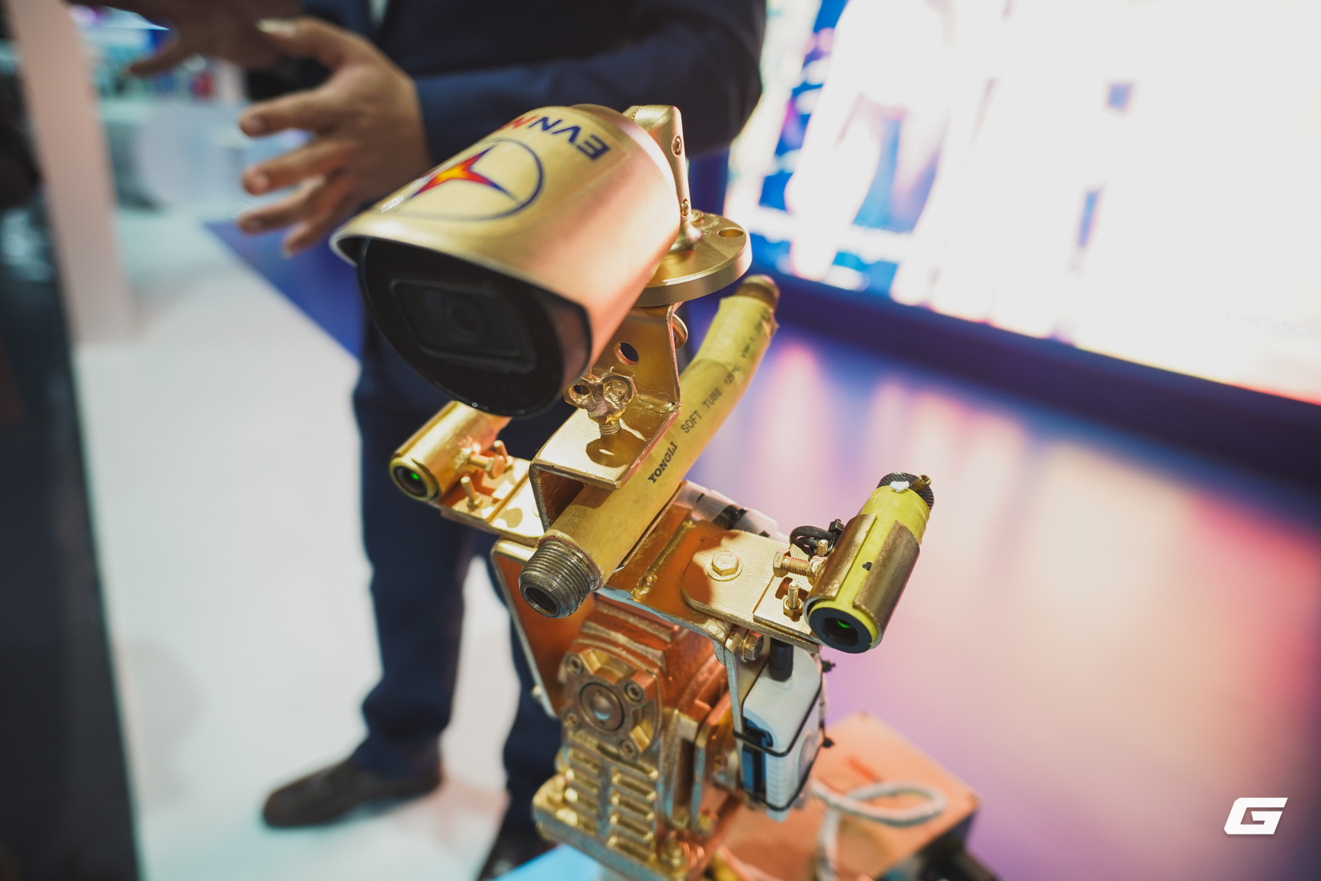 GenK.- Robot EVN-22.jpg GenK.- Robot EVN-22.jpg