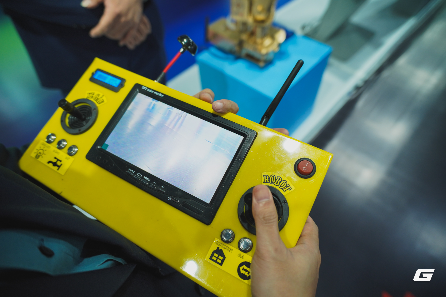 GenK.- Robot EVN-25.jpg GenK.- Robot EVN-25.jpg