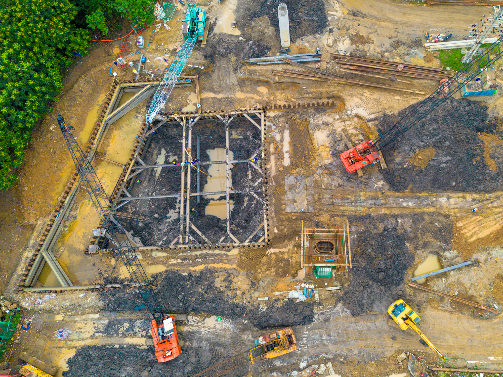 Thay bạn đi xem công trường xây nút giao 2.400 tỷ vượt qua đại lộ rộng nhất Việt Nam 10 Thay bạn đi xem công trường xây nút giao 2.400 tỷ vượt qua đại lộ rộng nhất Việt Nam, đại dự án của Vinhomes hưởng lợi - Ảnh 10.