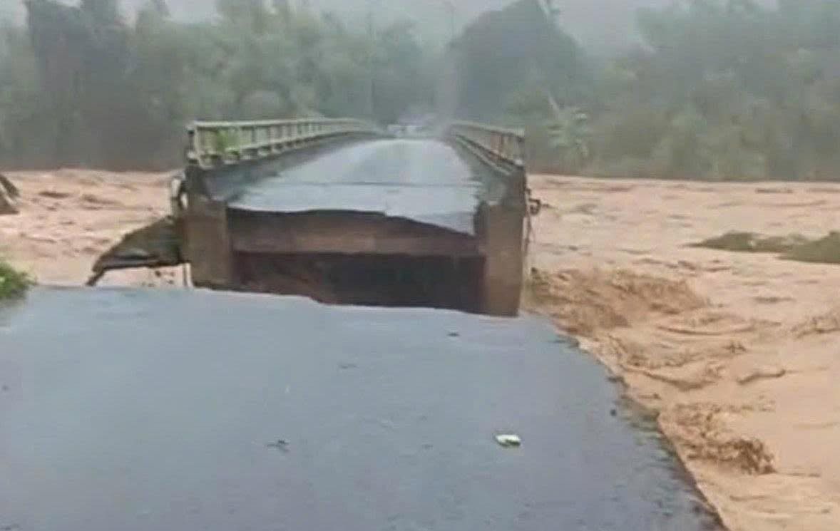 Khẩn cấp: Lũ đặc biệt lớn ở 3 địa phương, nguy cơ ngập ở 2 thành phố- Ảnh 1. Khẩn cấp: Lũ đặc biệt lớn ở 3 địa phương, nguy cơ ngập ở 2 thành phố- Ảnh 1.