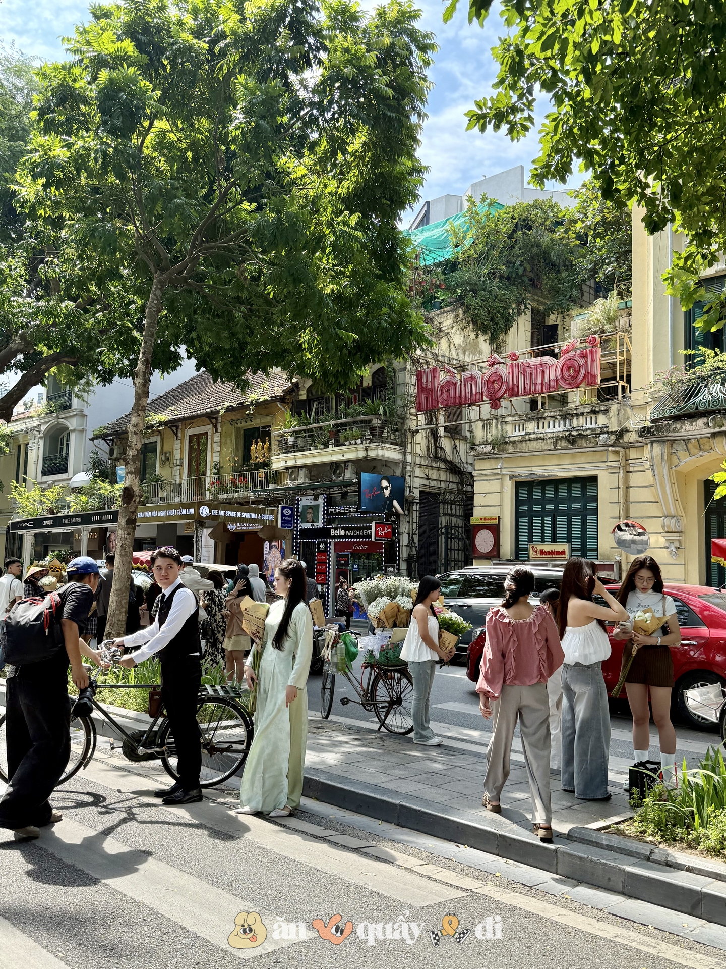 Cảnh tượng nàng thơ mùa thu ở Hồ Gươm: Khác xa Nhà Thờ Lớn!- Ảnh 5. Cảnh tượng nàng thơ mùa thu ở Hồ Gươm: Khác xa Nhà Thờ Lớn!- Ảnh 5.