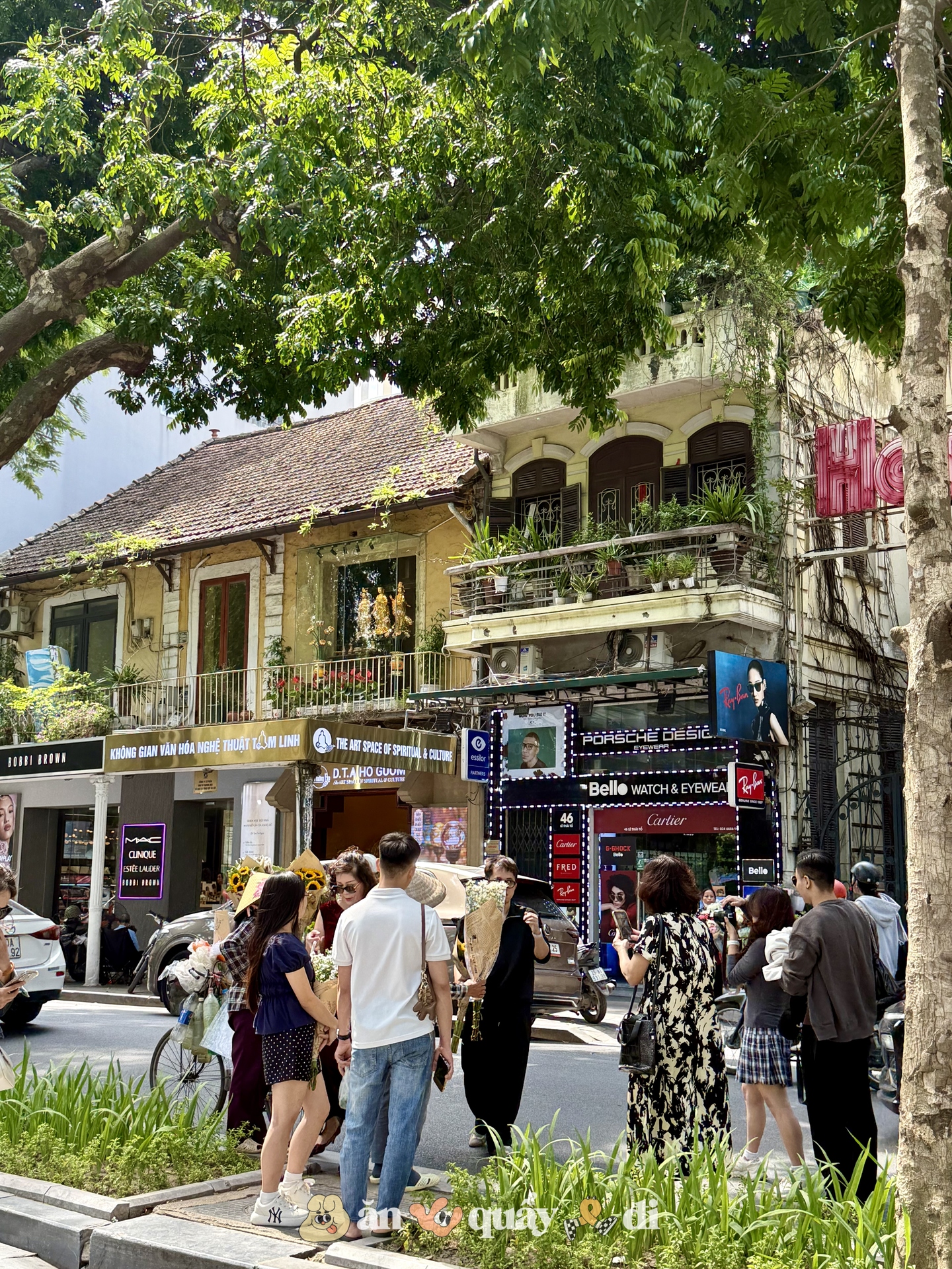 Cảnh tượng nàng thơ mùa thu ở Hồ Gươm: Khác xa Nhà Thờ Lớn!- Ảnh 6. Cảnh tượng nàng thơ mùa thu ở Hồ Gươm: Khác xa Nhà Thờ Lớn!- Ảnh 6.