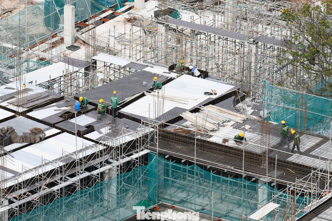Cận cảnh công trường nghìn tỷ trên khu 'đất vàng' Giảng Võ 10 Cận cảnh công trường nghìn tỷ trên khu 'đất vàng' Giảng Võ