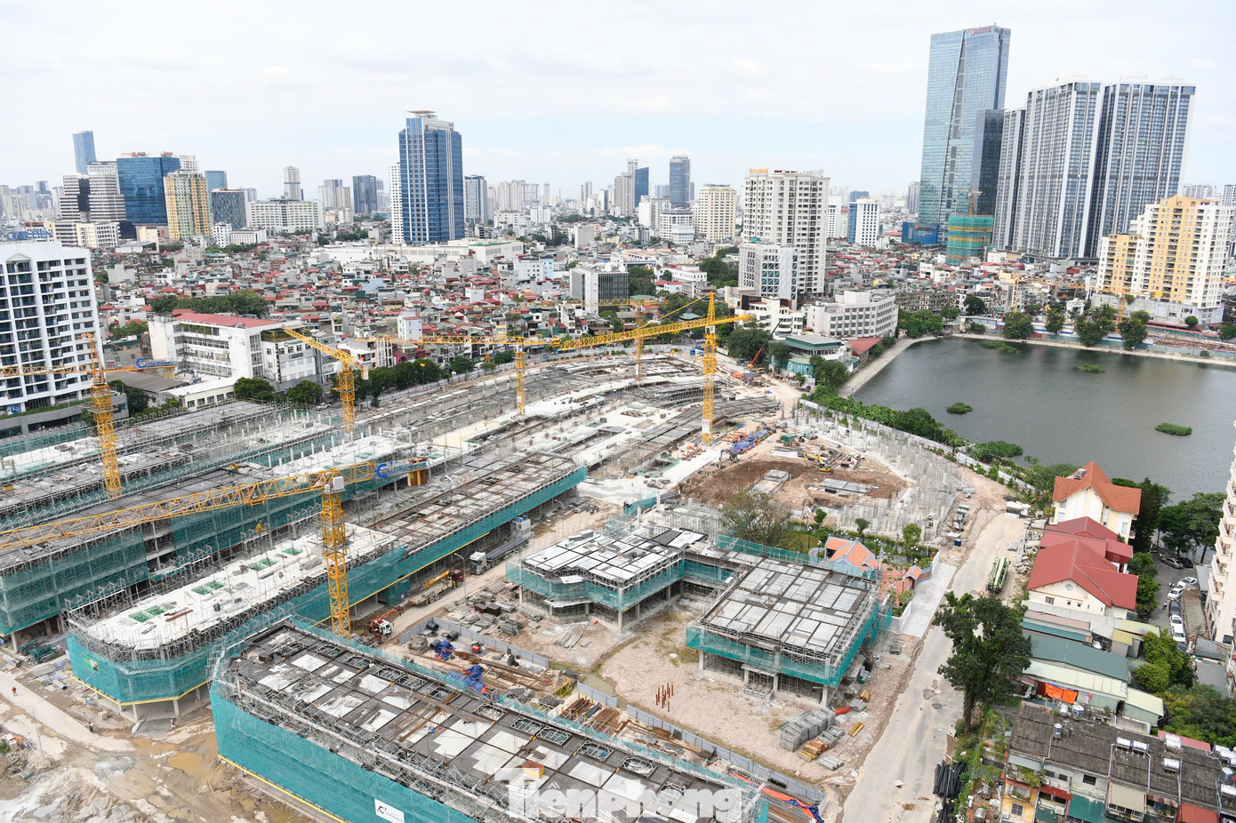 Cận cảnh công trường nghìn tỷ trên khu 'đất vàng' Giảng Võ 1 Cận cảnh công trường nghìn tỷ trên khu 'đất vàng' Giảng Võ