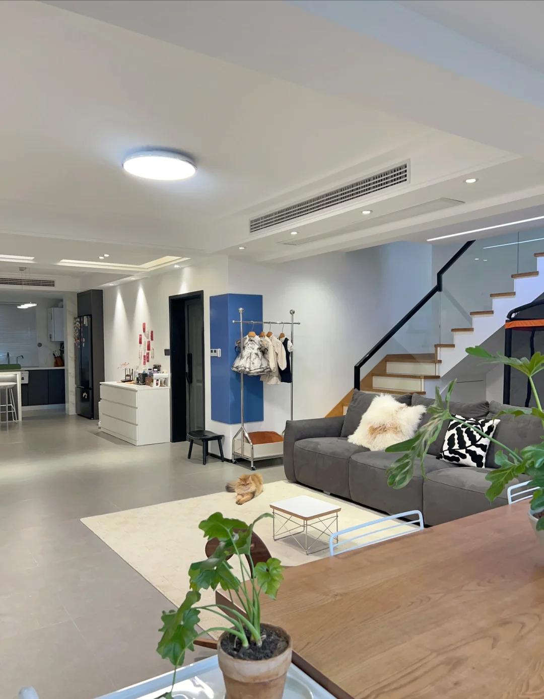 Từng được săn đón vì “hai tầng giá một”, nay căn hộ thông tầng khiến nhiều người vỡ mộng: “Không nhân đôi không gian, chỉ nhân đôi phiền phức”- Ảnh 4. Từng được săn đón vì “hai tầng giá một”, nay căn hộ thông tầng khiến nhiều người vỡ mộng: “Không nhân đôi không gian, chỉ nhân đôi phiền phức”- Ảnh 4.