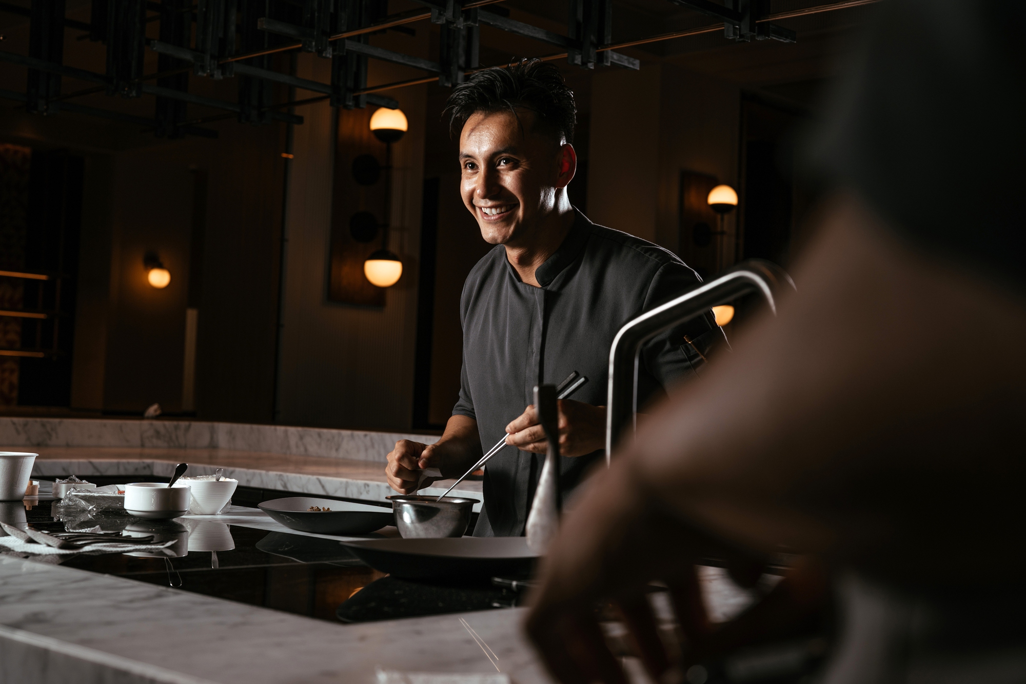 ‘Phổ Đối Lập’ khơi dậy triết lý âm - dương, mở lối cho xu hướng ‘ẩm thực trình diễn’ tại Việt Nam- Ảnh 6.